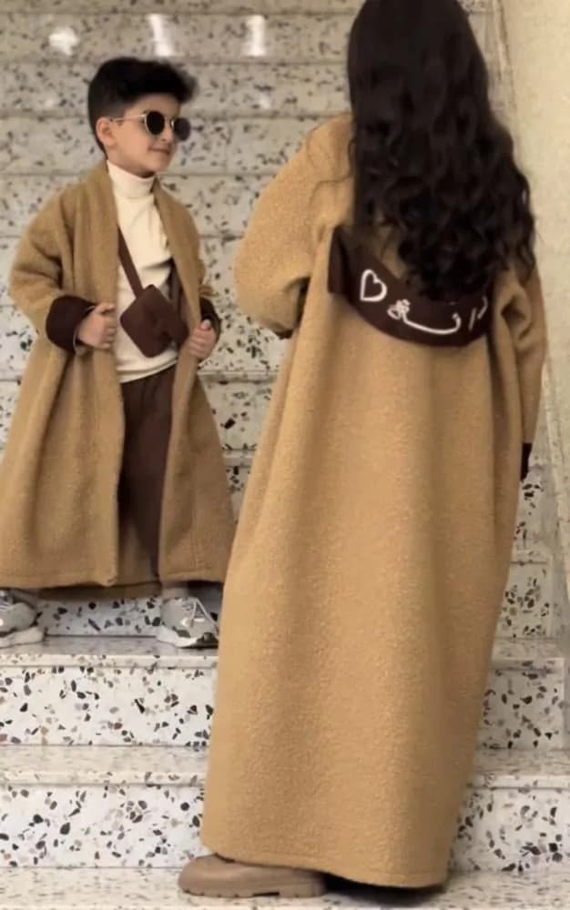 صورة فروة أطفال شتوية بتطريز الاسم