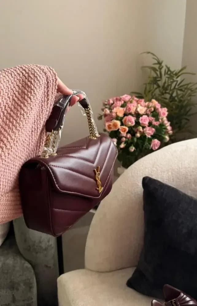 صورة شنطة كتف سان لوران