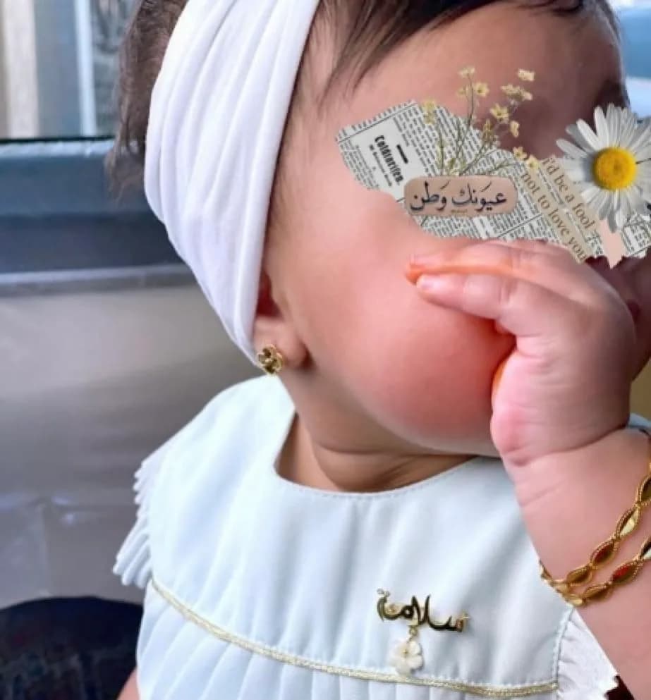 صورة بروش الوردة بالاسم
